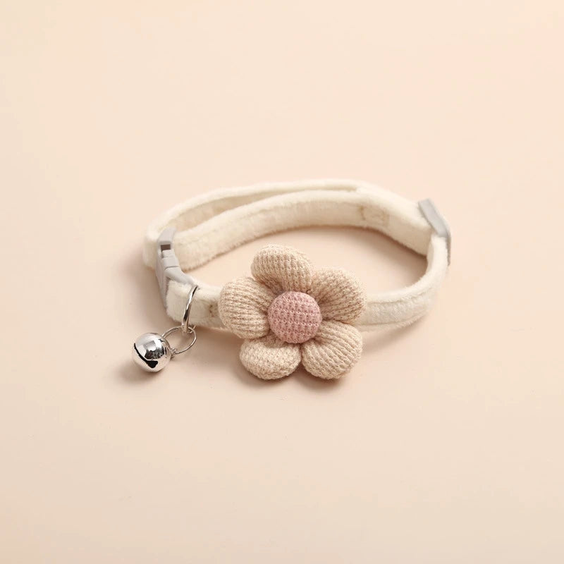 Collier Fleur pour Chat – Accessoire Élégant et Confortable