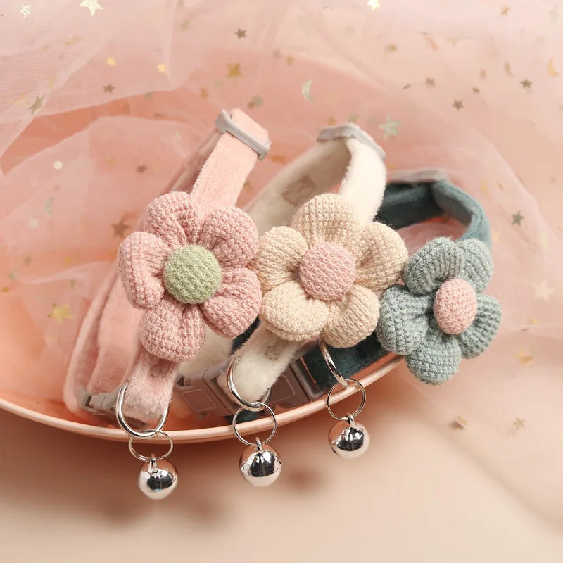Collier Fleur pour Chat – Accessoire Élégant et Confortable